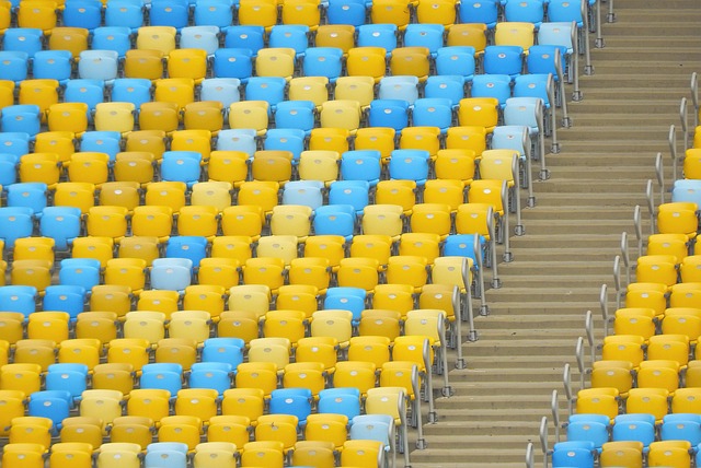 力克德约夺生涯首冠!19岁门希克取胜后趴在地上.